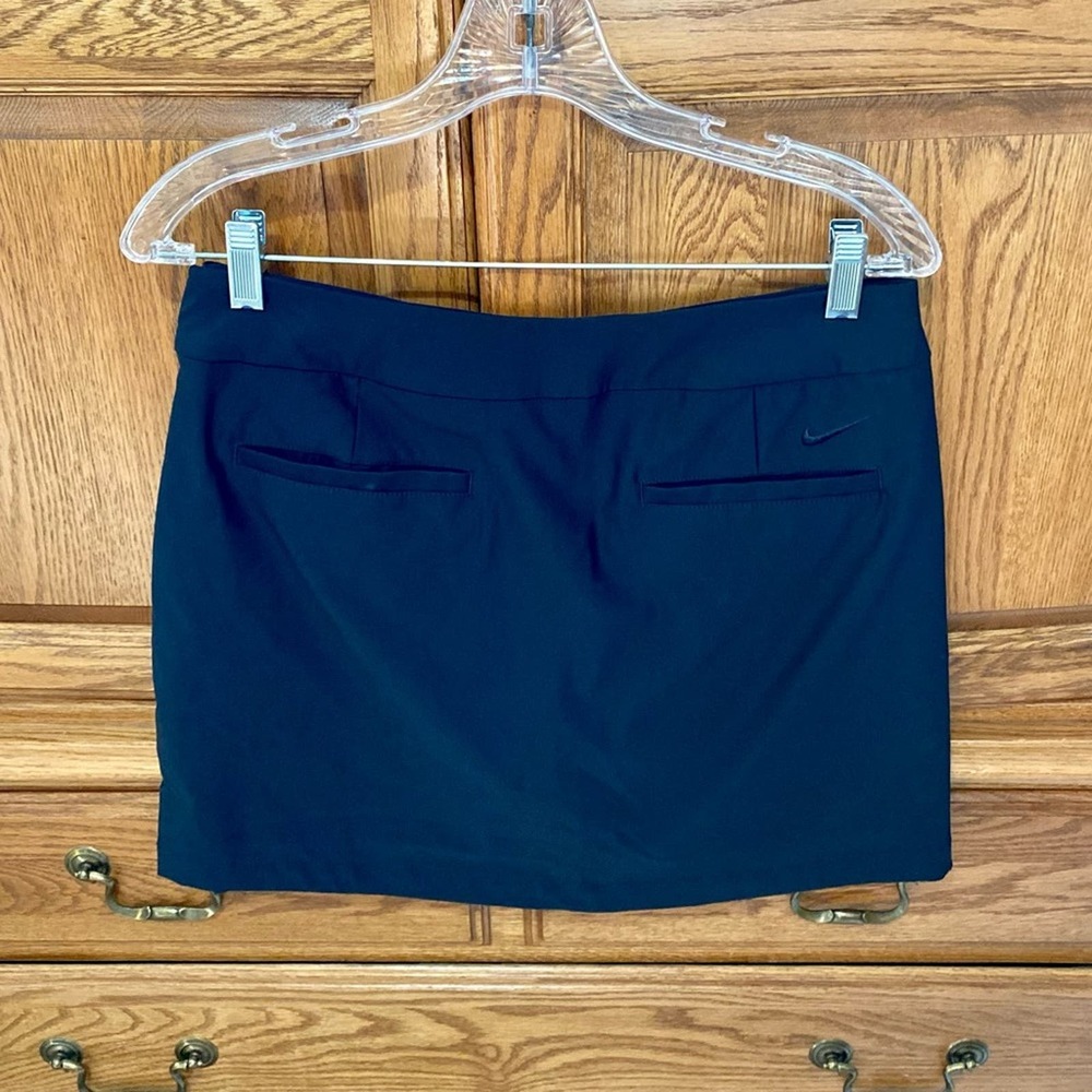 Nike Golf Women’s Black Golf Skort Skirt with Back Swoosh Size 4 Activewear